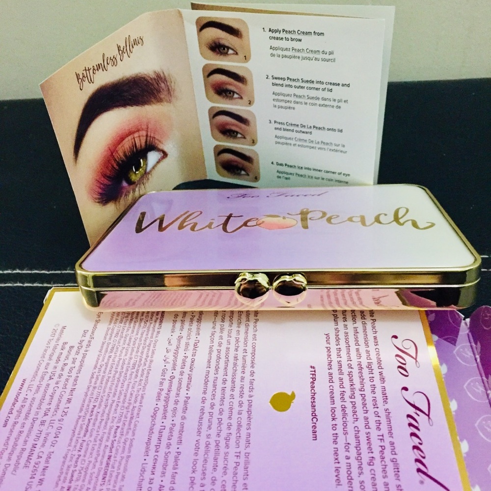 🌷Two Faced Multi-Dimensional Eye Shadow Palette🌷